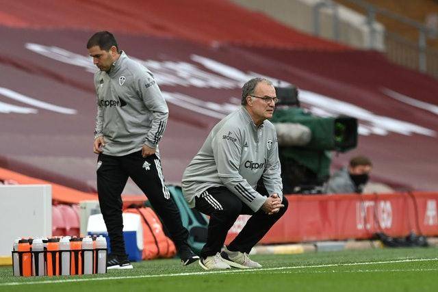 斯诺克世锦赛：16强战赵心童丁俊晖首阶段战平