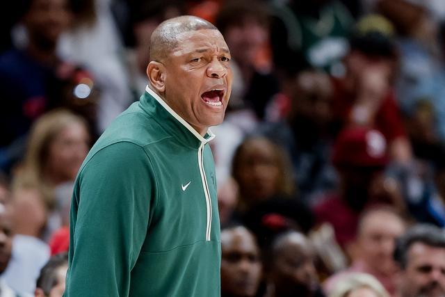 瓜帅谈滕哈赫：他会更强大回归 成绩差我也会下课