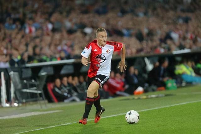 萨林杰18+20沈梓捷20分深圳力克北京 方硕19+7